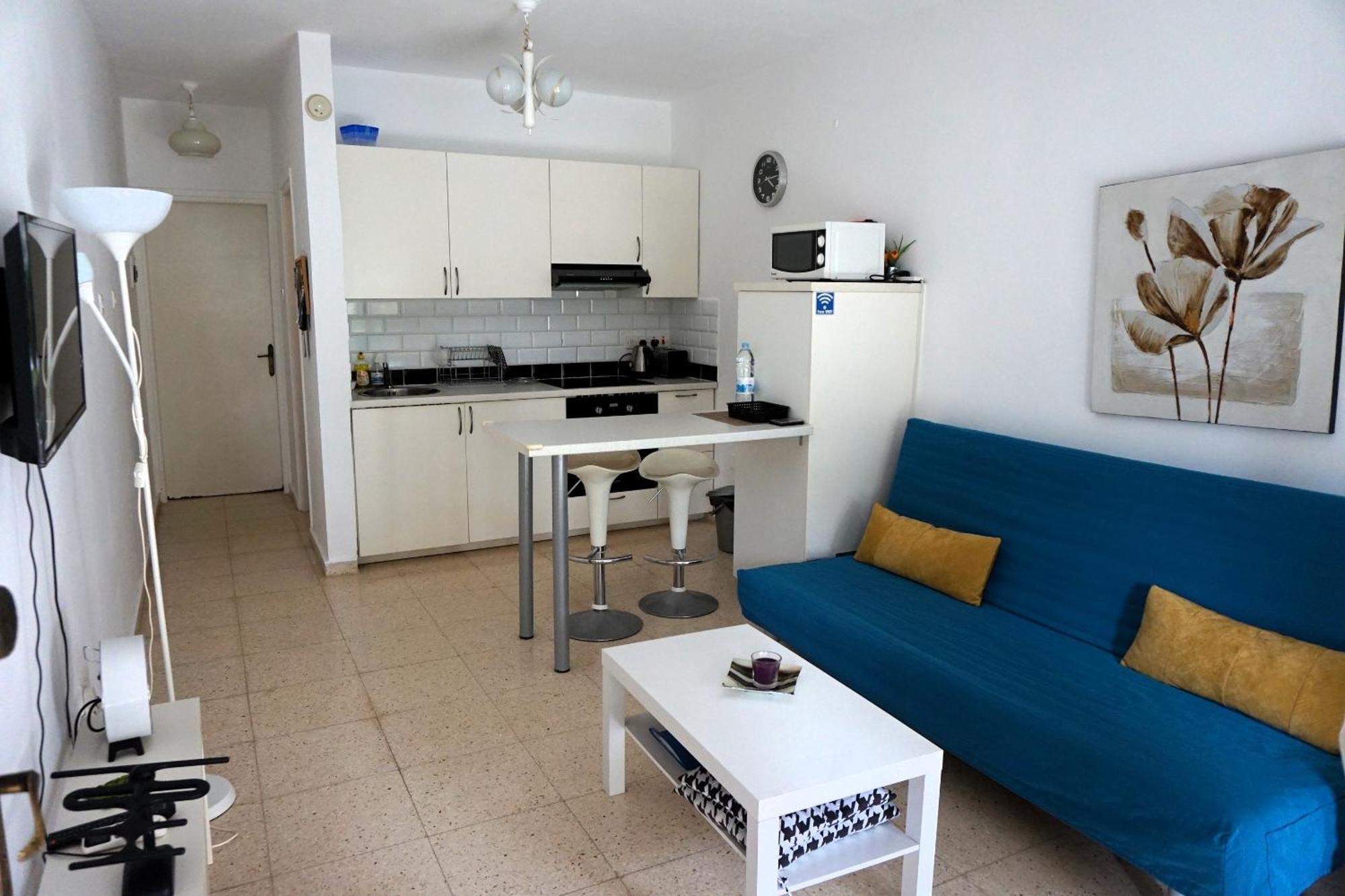 Ibiscus Gardens Near Beach, Bars & Amenities Apartment Paphos